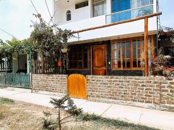 VENDO CASA DE 3 PISOS, 8 HABITACIONES Y AMPLIA TERRAZA EN LA ESTANCIA DE LURIN