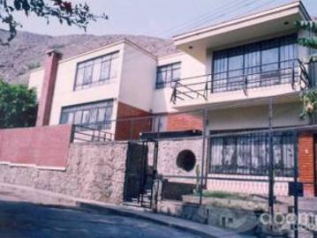 Vendo Casa en Av. Los Robles Chaclacayo