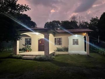 Vendo casa en Bugaba San Miguel del Yuco excelente ubicacion