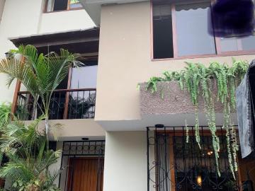 Vendo Casa en Chacarilla Surco Dos Cocheras Terraza Interna