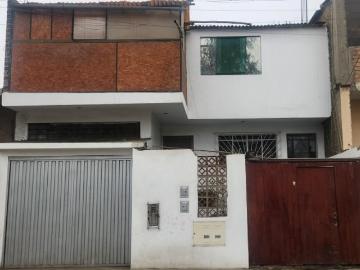 VENDO CASA EN ❝CONSTRUCTORES❞, SJL