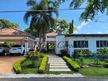 VENDO CASA EN CORONADO PASEO LAS CRUCES