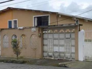 ¡VENDO CASA EN EXCELENTE UBICACIÓN!