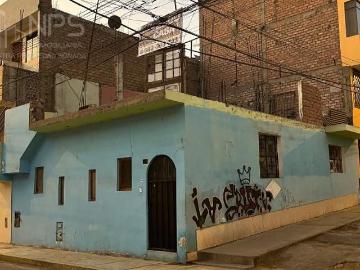 VENDO CASA EN ESQUINA EN LOS OLIVOS – OPORTUNIDAD ÚNICA