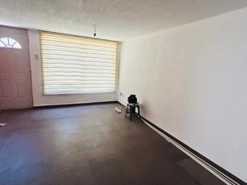 VENDO CASA EN FRACCINAMIENTO CERRADO EN CALZ. DE TENORIOS