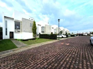 Vendo Casa en Fraccionamiento Residencial Foresta Crystal Lagoons en Metepec, Estado de M?xico