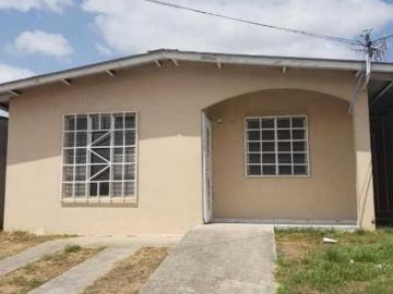 VENDO CASA EN LA CHORRERA VILLAS DEL BOSQUE 2R