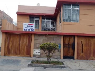 VENDO CASA EN LOS OLIVOS