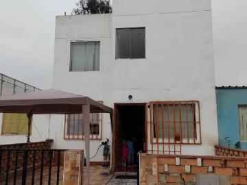 VENDO CASA EN PUENTE PIEDRA