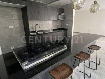 Vendo casa en Puebla en La Carcaña en Fraccionamiento privado con seguridad 24/7