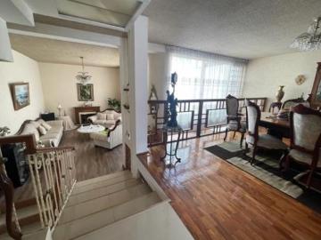 VENDO CASA EN PASEOS DE TAXQUEÑA