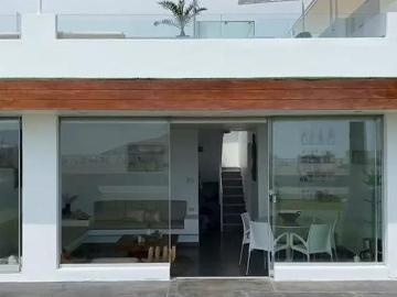Vendo Casa en Playa Las Palmas tipo Hotel Boutique en Primera Fila