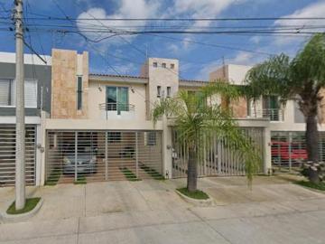 vendo casa en remate bancario en huentitan guadalajara cerca del zoologico
