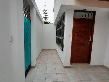 Vendo casa en san miguel en un pasaje