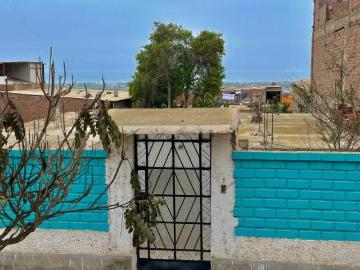 Vendo casa en terreno de 500m2 con alto potencial, límite con Surco