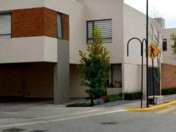 VENDO CASA EN TOLUCA