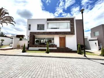 Vendo casa en Urbanización 266 m, sector La Armenia II, 3 Dorm 2 garajes $ 255.000