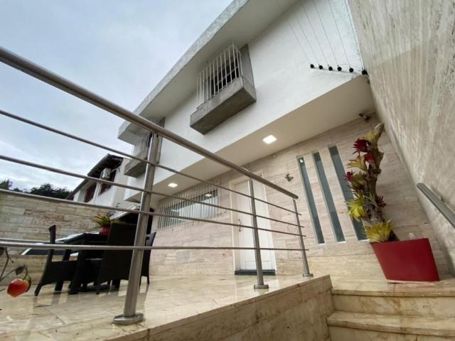Vendo Casa en Urbanización Alto Prado