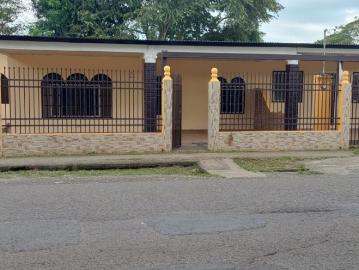 Vendo casa en via principal la mitra chorrera