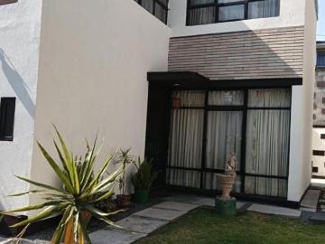 VENDO CASA EN VIVEROS DE LA LOMA TLALNEPANTLA EDO DE MEXICO IDEAL PARA BODEGA, NEGOCIO, USO DE SUELO