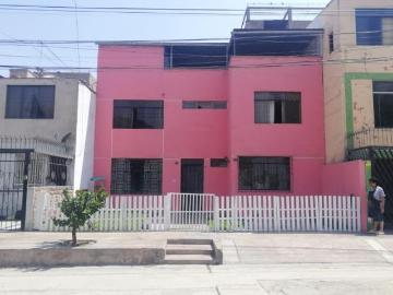 vendo casa frente a parque 13 de Enero S.J.M