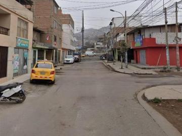 Vendo Casa Habitación o Como Terreno en Esquina, Zona D, San Juan de Miraflores