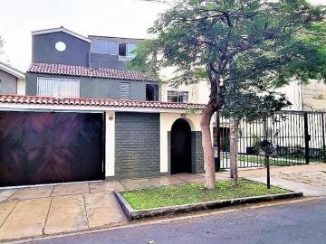 VENDO CASA JR LOS CIVILES 300 URB LA RIVIERA DE MONTERRICO LA MOLINA