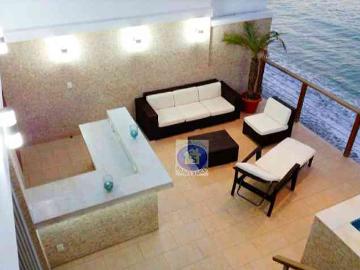 Vendo Casa Playera al Pie del Mar en Salinas