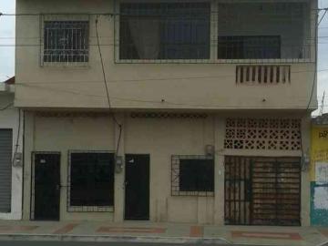 vendo casa rentera ubicada en calle principal