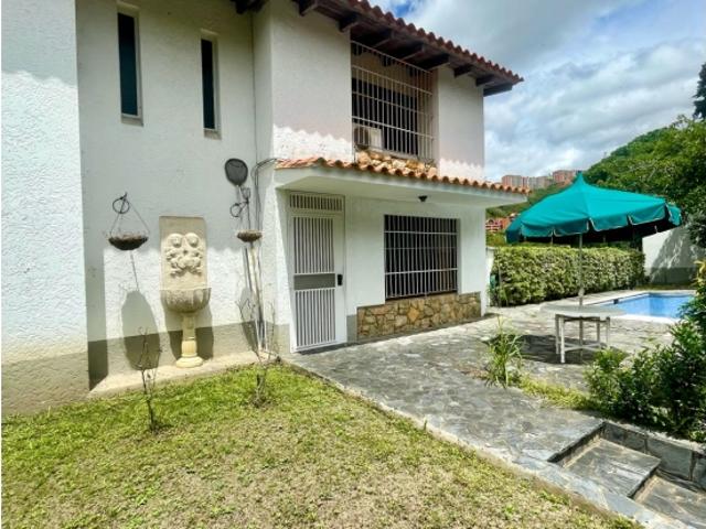 Vendo casa TH en conjunto cerrado 430m2 La Alameda 9935