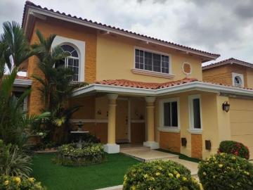 VENDO CASA UNIFAMILIAR EN VILLA LUCRE CON GARITA
