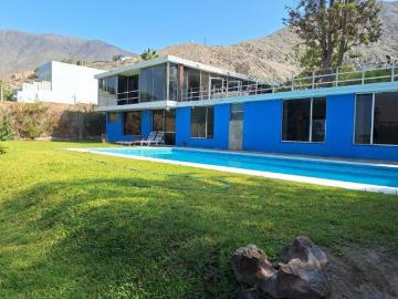 VENDO CASA 1450M2 EN ZONA PRIVADA Y SEGURA DE LA PLANICIE