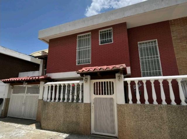 Vendo casa 197m2 El Marqués 3634