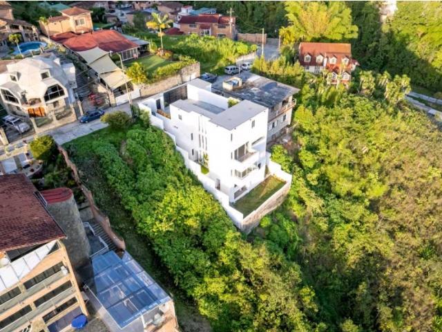 Vendo casa 350m2 Los Guayabitos 1587