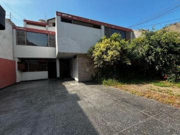 VENDO CASA 390 M2 AURORA MIRAFLORES