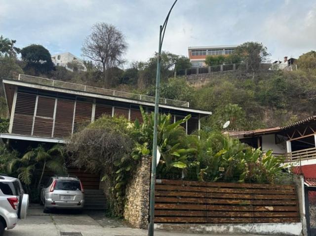 Vendo casa 428m2 Colinas de Bello Monte 5566