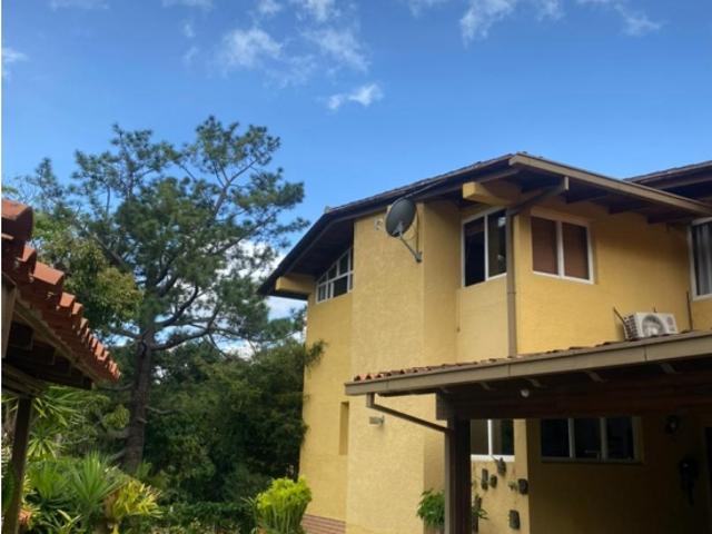 Vendo casa 640m2 6h/6b/5p Los Geranios 8262