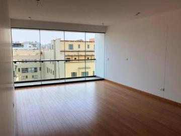 Vendo departamento de 227m², con terraza amplia, en zona tranquila de Miraflores