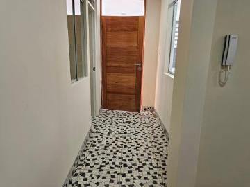 Vendo Departamento en Estreno en 1er Piso cerca A POLIDEPORTIVO