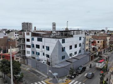 Vendo edificio en esquina cerca a PUCP, cercado de Lima