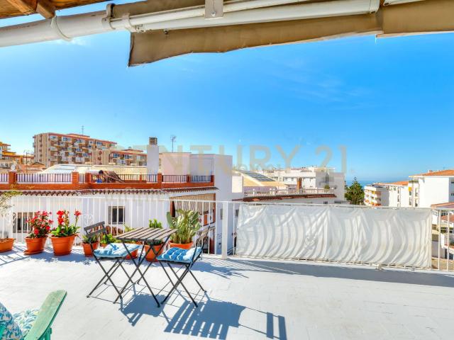 VENDO EDIFICIO EN RENTABILIDAD: COMPLEJO TURÍSTICO COMPLETO EN EL CENTRO DE ARROYO DE LA MIEL