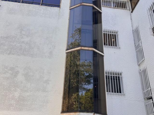 Vendo EDIFICIO residencial C:1242 m² T:742 m2. ALTAMIRA