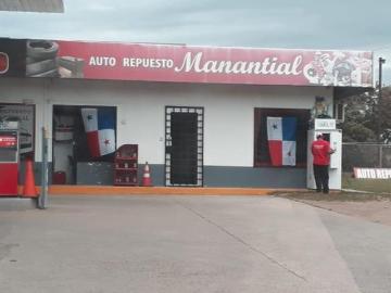 VENDO EN LAS TABLAS GASOLINERA CON LOCAL Y OTRO TERRENO UNIDO