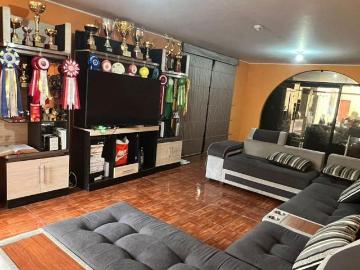 Vendo funcional casa en La Molina a cuadra del Ovalo Cceres