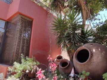 VENDO HERMOSA CASA 300m2 A.TERRENO CERCA DE LA PLAZA DE CAYMA