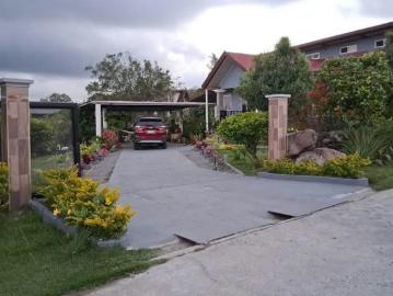 Vendo hermosa casa con lote en BOQUETE CHIRIQUI | 4 recámaras por 300000.00 en Alto Boquete