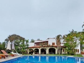 Vendo Hermosa Casa calle Alameda De Los Molinos 1, Urb La Encantada, Chorrillos