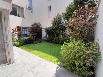 Vendo Hermosa Casa Cerca del Centro Comercial La Aurora