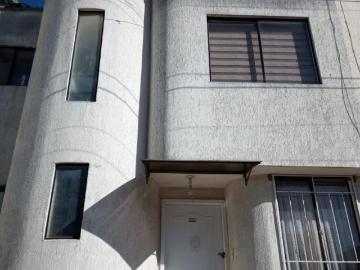 VENDO HERMOSA CASA EN CONJUNTO CERRADO Y RESIDENCIAL EN CARAPUNGO SECTOR: MARIANITAS ACEPTO BIESS Casa en Venta en Marianitas #Calderón,#Carapungo Calderon