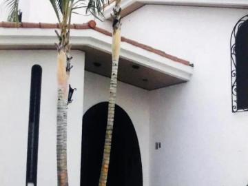 Vendo hermosa casa en san isidro cz residencial 9 pisos y azotea